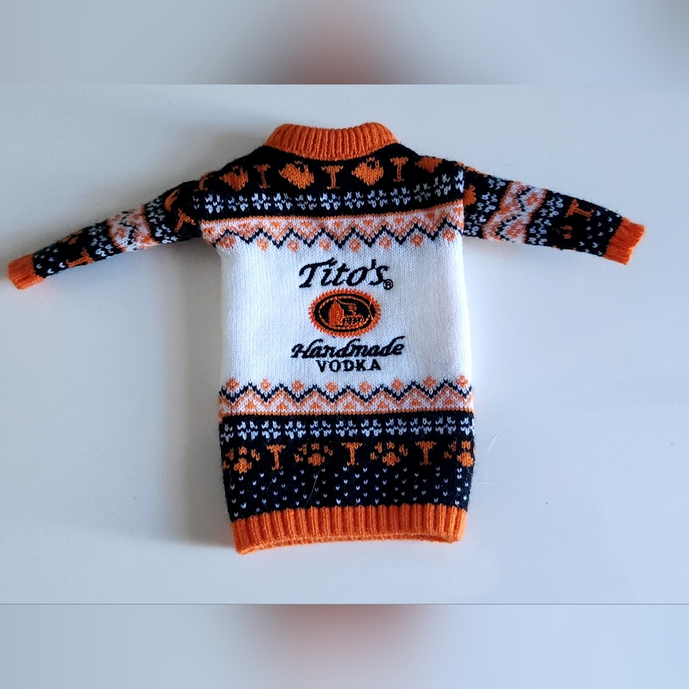 Bottle sweater Tito's Vodka, for Dog People